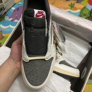 Nike Air Men's Gray and White Sneakers